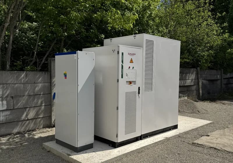 BESS systém, 2x 215kWh / 200 kW
